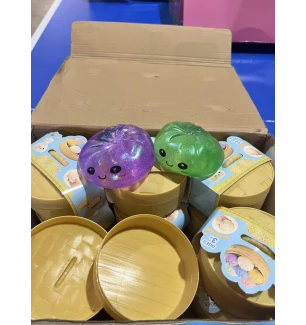 Іграшка антистрес-сквіш 8,5 см 150726 (288шт/2) "Squeezy Dumplings" кольорові блискучі пельмень